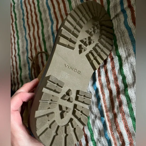 VINCE Cabria suede lug boot in dark clay sand beige, size 9. EUC - Picture 4 of 6